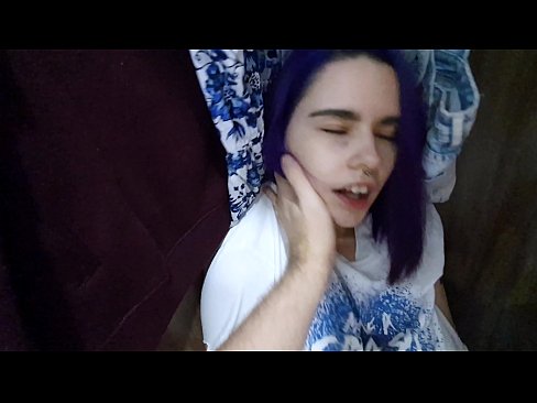 ❤️ Нашел сестренку в шкафу и помог кончить ☑ Порнушка на сайте nudexxx.ru ❤